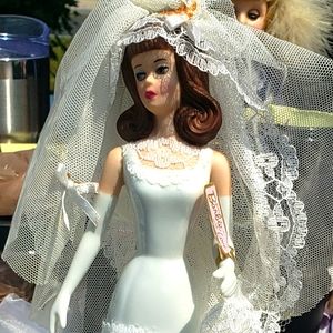 Barbie collectable wedding music box plays here comes the bride